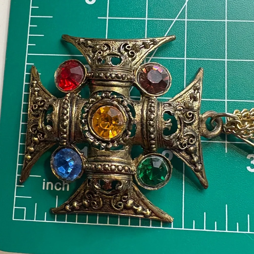 [SOLD] Vintage Gold Tone Multi Color Rhinestone Maltese Cross Pendant Necklace - Picture 9 of 9